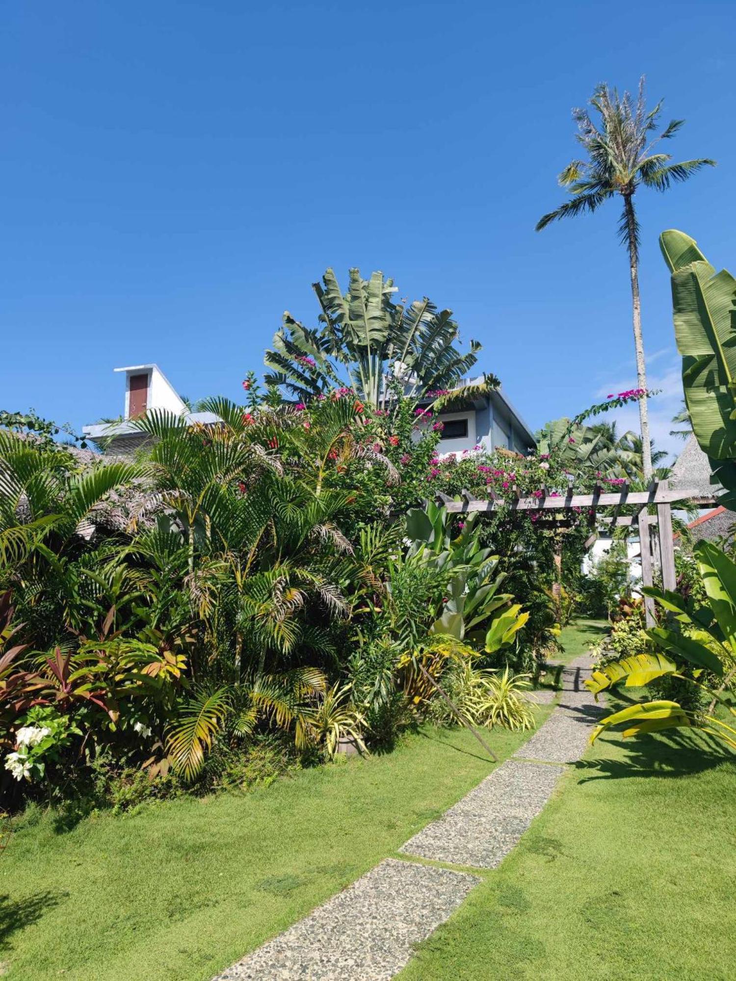 Daluyong Beach Resort جنرال لونا المظهر الخارجي الصورة