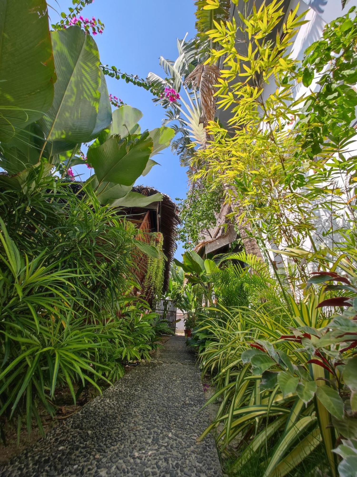 Daluyong Beach Resort جنرال لونا المظهر الخارجي الصورة